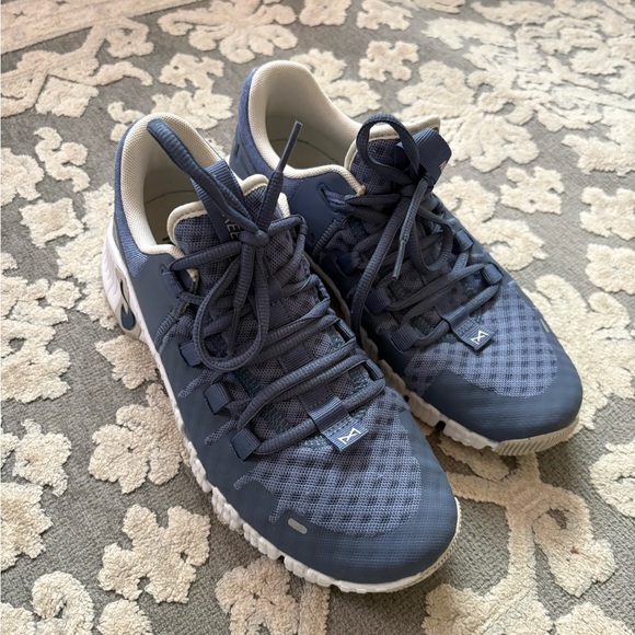 Nike Women's Free Metcon 5 Workout Shoes - Picture 3 of 7